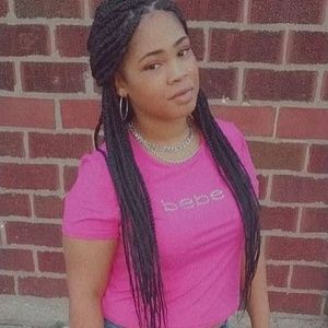 Meet your Posher, Kendra